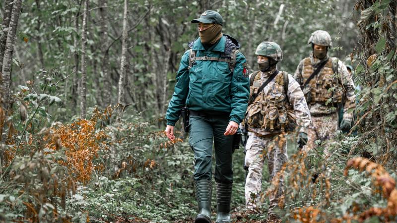 Karavīri un robežsardze pie austrumu robežas 