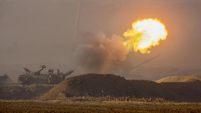 Izraēlas tanki šauj pret Gazas joslu