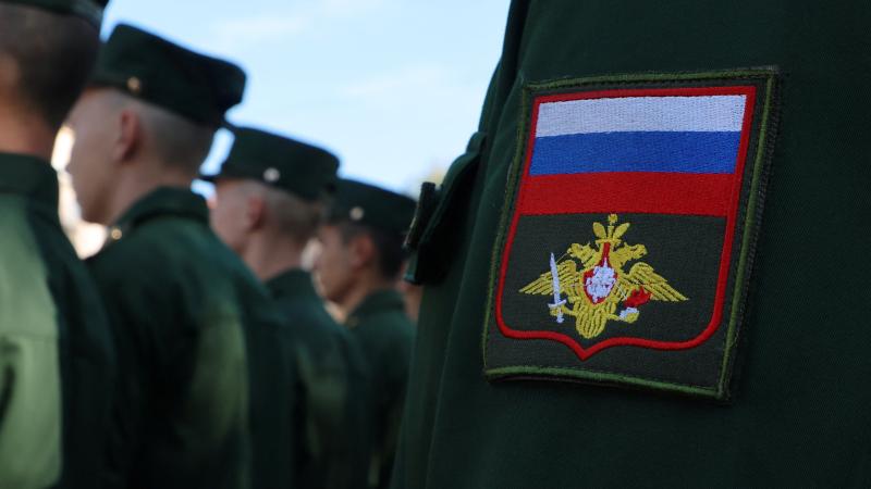 Krievijas karavīra pleca uzčūve
