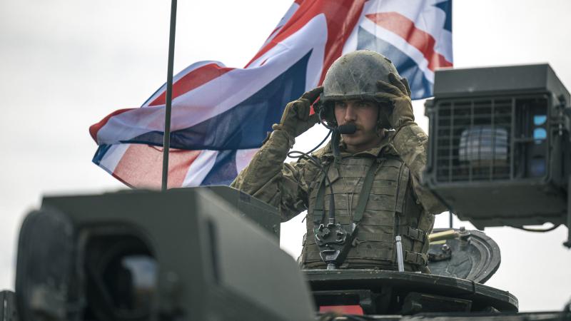 Lielbritānijas karavīri piedalās militārajās mācībās Latvijā