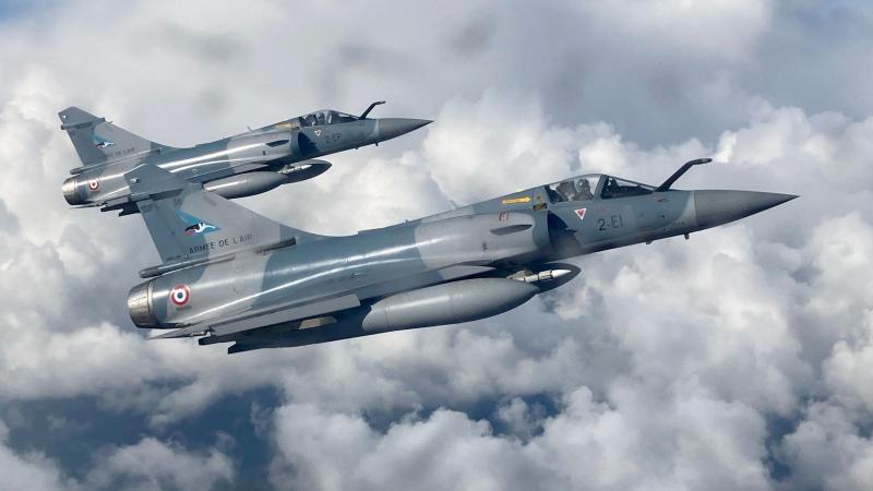 Iznīcinātāji Mirage 2000