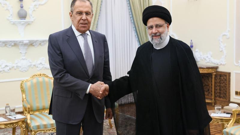 Sergejs Lavrovs ar Irānas līderi