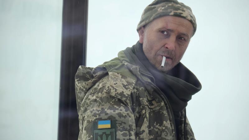 Piemiņas piemineklis Ukrainas karavīram, kurš tika nošauts pēts padošanās
