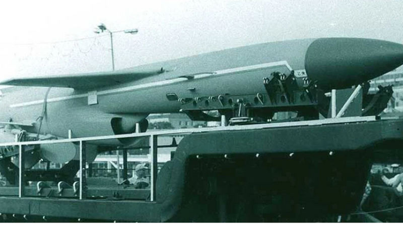 Pretkuģu raķete P-35