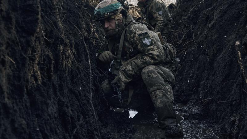 Ukrainas karavīri ierakumos