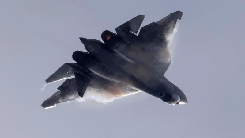 Krievijas okupantu modernākais iznīcinātājs "Su-57"