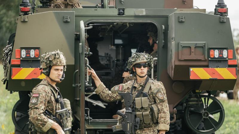 NBS Sauszemes spēku Mehanizētās kājnieku brigādes karavīri Latgalē