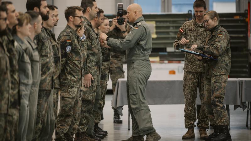 Ar svinīgu pasākumu noslēgusies NATO Baltijas gaisa telpas patrulēšanas misija Latvijā Foto: št.vrsž. Gatis Indrēvics/Aizsardzības ministrija