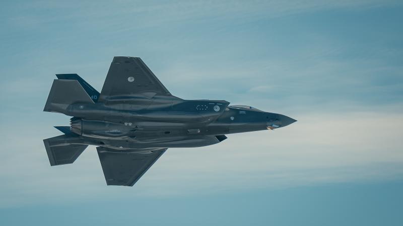 Militārajā bāzē “Lielvārde” ieradušies divi Nīderlandes iznīcinātāji “F-35”
