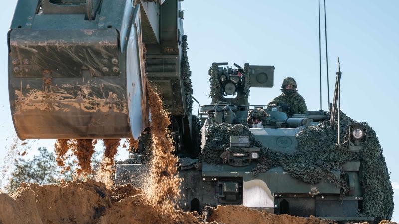 Daudznacionālās NATO brigādes Latvijā inženieru mācības "Verboom"