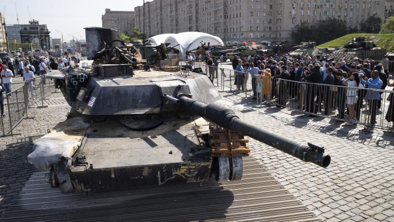 Okupantu iznīcinātais tanks "Abrams"