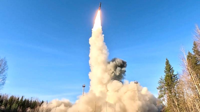 Raķetes izšaušana