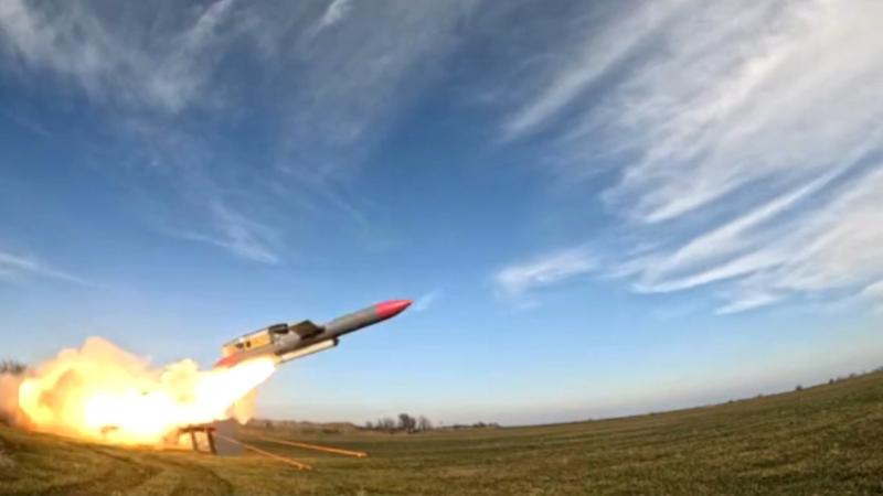 Ukrainas spārnotās raķetes FPV-5 "Flamingo" izmēģinājums