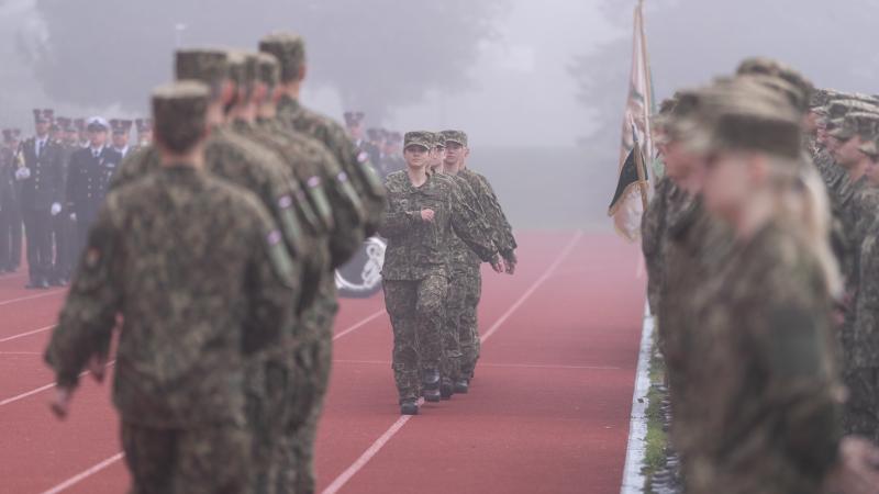 Pulkveža O.Kalpaka profesionālās vidusskolas kadeti (informatīvs attēls)