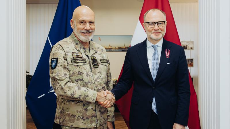 Aizsardzības ministrs Andris Sprūds tiekas ar NATO Militārās komitejas priekšsēdētāju admirāli Džuzepi Kavo Dragoni