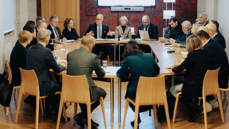 Aizsardzības industrijas konsultatīvās padomes sēde