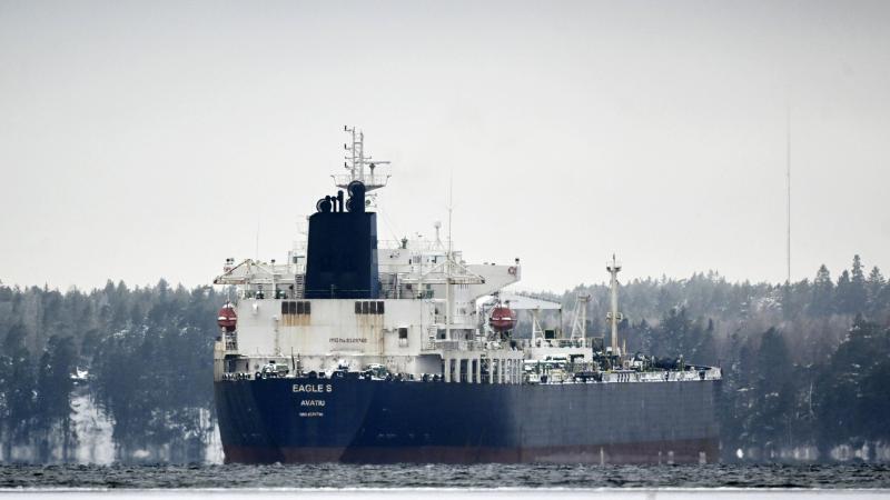 Zemūdens infrastruktūras bojāšanā vainotais krievijas ēnu flotes kuģis "Eagle S"