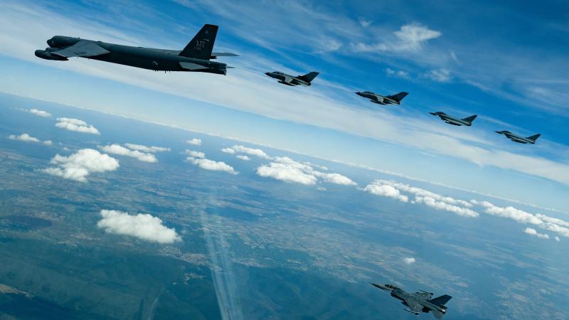 “B-52H Stratofortress” 