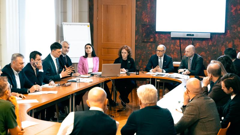 Aizsardzības industrijas konsultatīvās padomes sēde