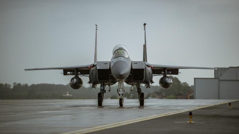 Iznīcinātājs F-15