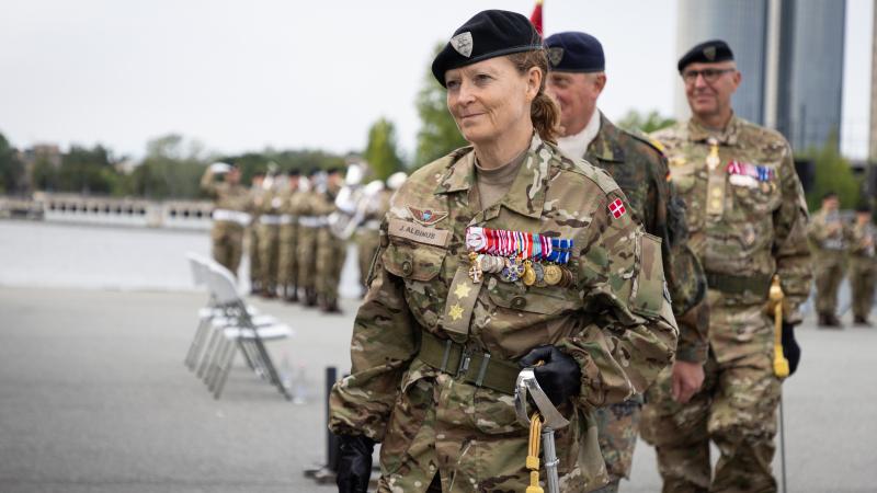 Komandiere ģenerālmajore Jete Albinusa