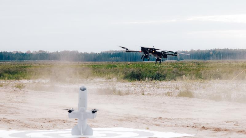 Drons un pārtvērējdrons