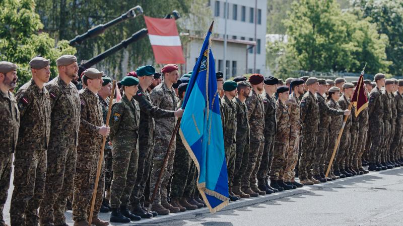 VAD karavīru izlaidums Ādažu bāzē