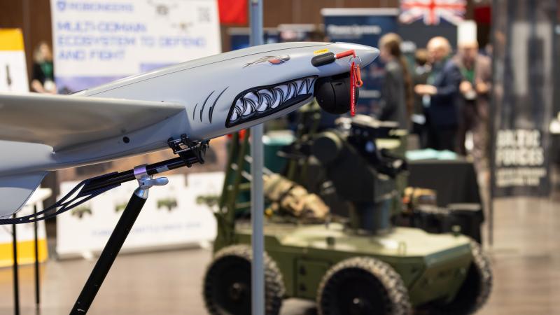 Tehnikas izstāde otrā Dronu samita laikā