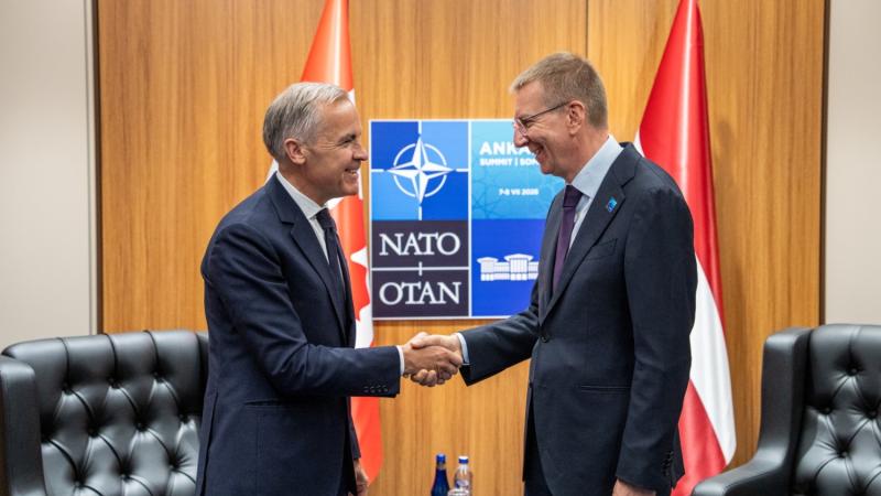Kanādas premjerministra Marka Kārnija tikšanās ar Latvijas Valsts prezidentu Edgaru Rinkēviču NATO samita ietvaros Turcijas galvaspilsētā Ankarā
