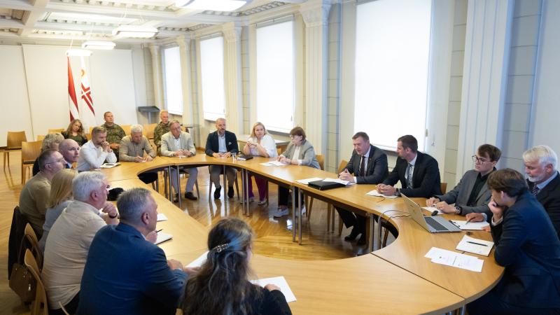 Aizsardzības industrijas konsultatīvās padomes sēde