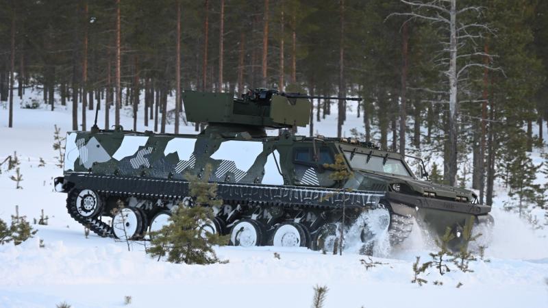 Kāpurķēžu bruņumašīna "Patria TRACKX"