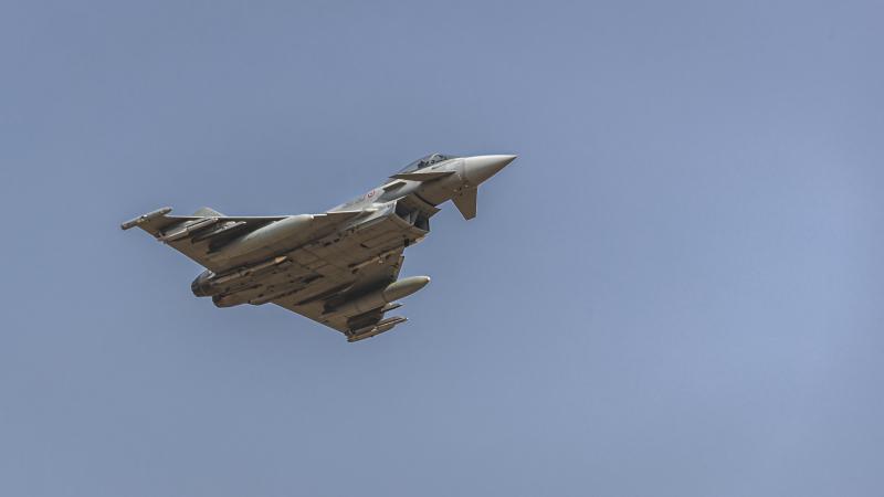Itālijas gaisa spēku iznīcinātājs "Eurofighter"