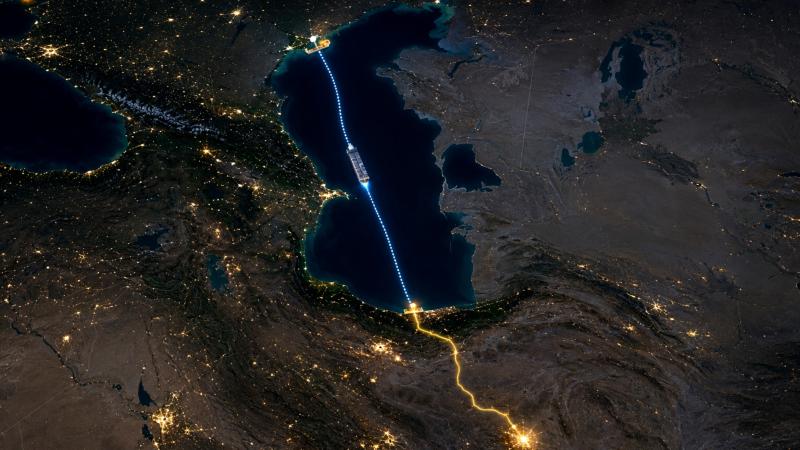 Vizualizācija, kurā kuģis pa Kaspijas jūru dodas no Irānas uz Krieviju