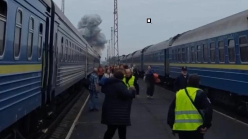 Krievijas trieciena sekas Ukrainas vilcienam Polijas pierobežā