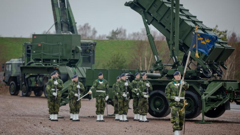 Zviedrijas karavīri “Patriot” sistēmas saņemšanas ceremonijā Halmstadā 2021. gadā