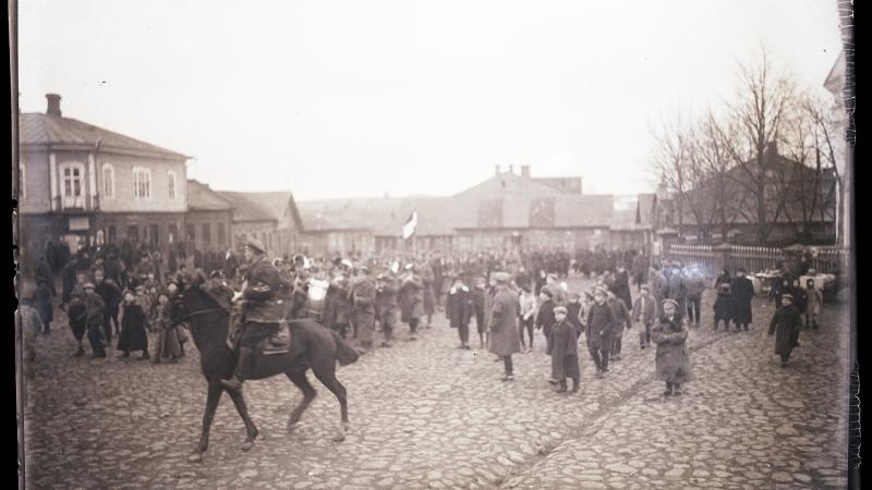 Солдаты Латвийской армии входят в Лудзу, 1920 год.